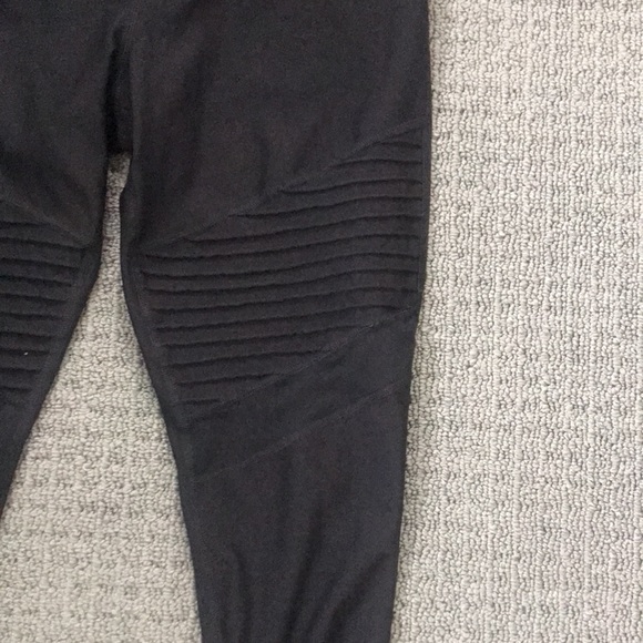 Black athletic works leggings size M-L. - Picture 2 of 2